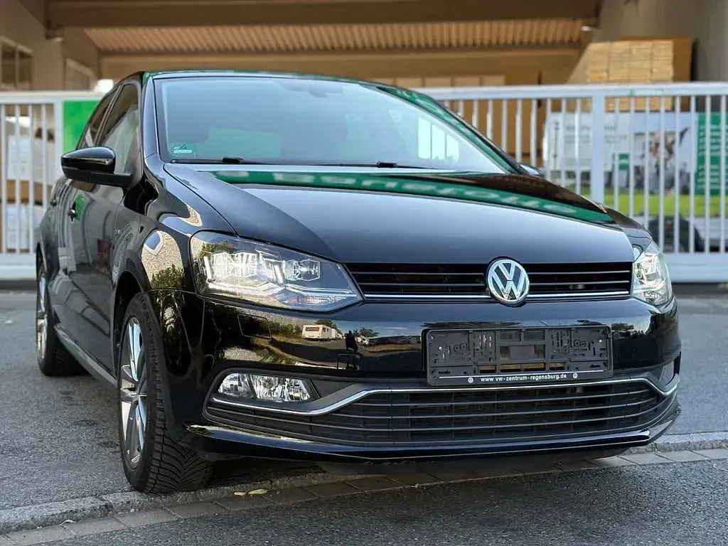 Gebraucht VW Polo LOUNGE 90 PS (66 kW) 2015 Schwarz Limousine