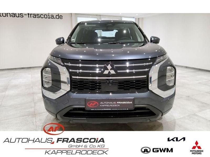 Neu Mitsubishi Outlander P-HEV Basis 306 PS (225 kW) 2026 Grau SUV