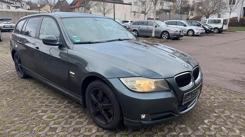 Gebraucht BMW 320 177 PS (130 kW) 2009 Andere farben Kombi