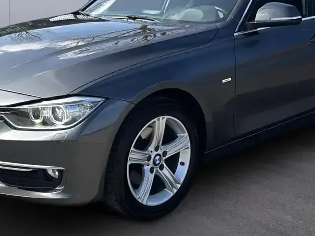 Gebraucht BMW 320 Luxury Line 184 PS (135 kW) 2015 Grau Kombi