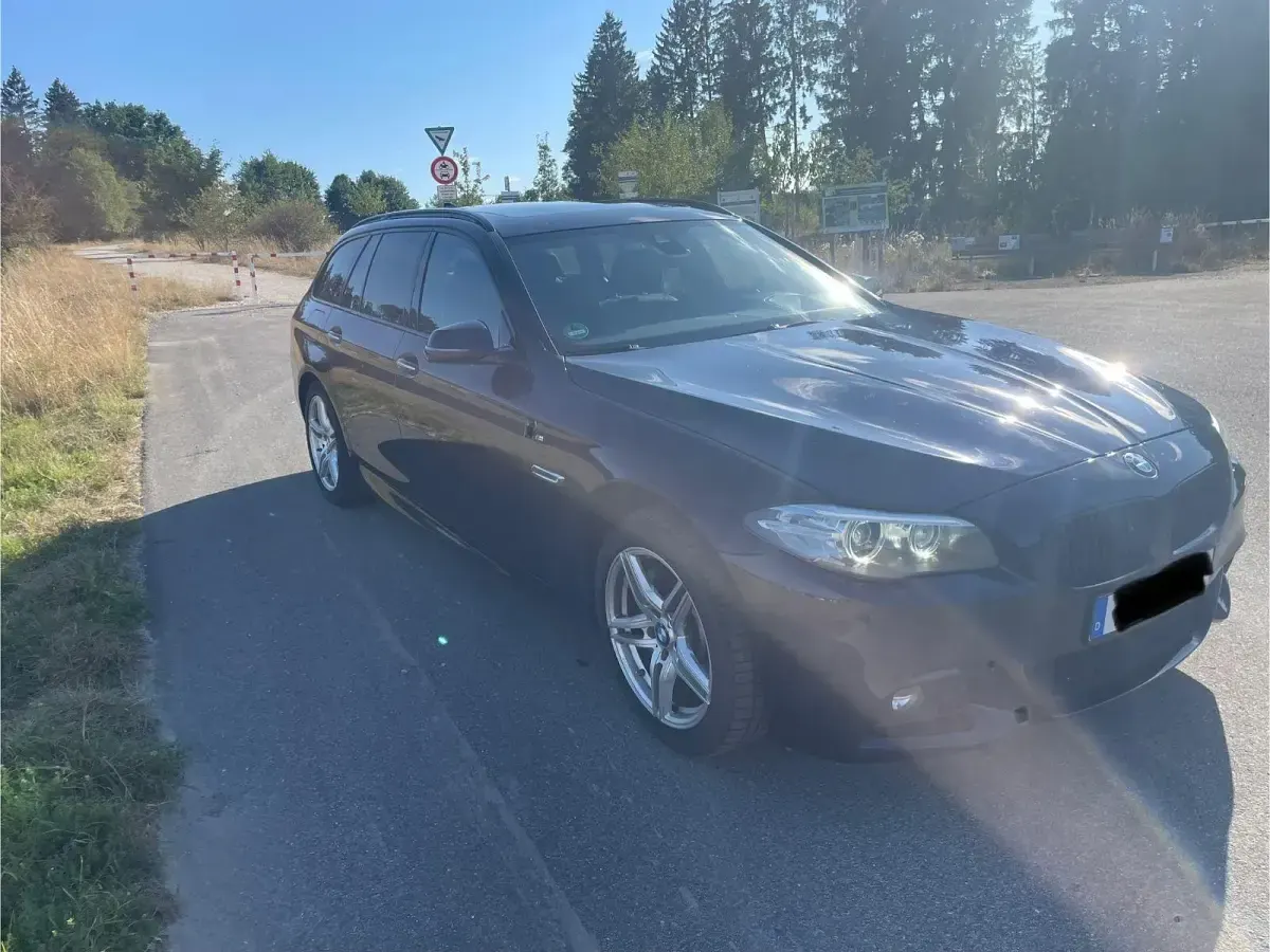 Gebraucht BMW 530 M Sport 258 PS (189 kW) 2014 Schwarz Kombi