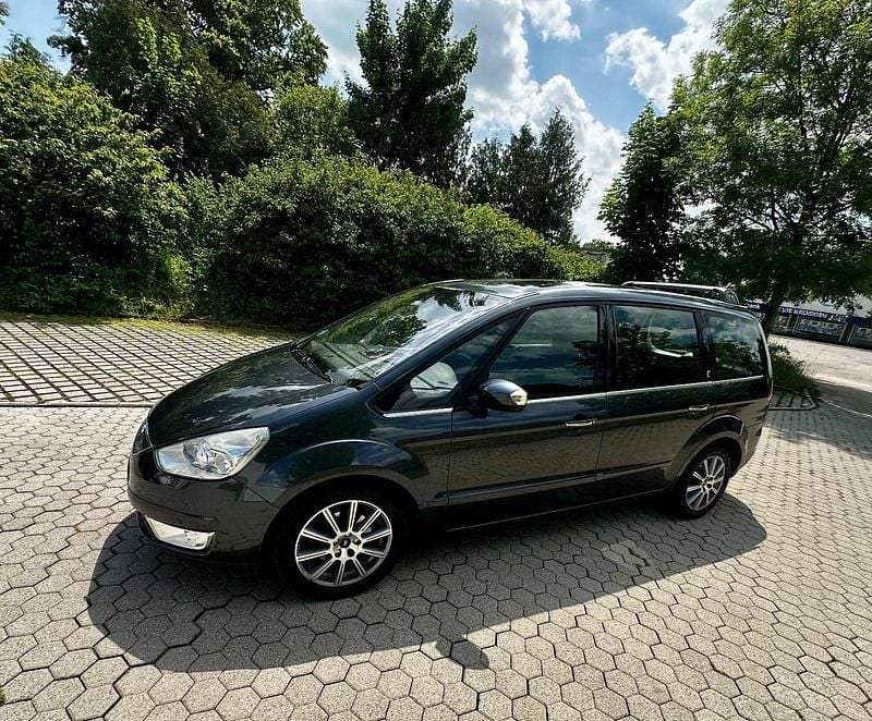 Gebraucht Ford Galaxy Ghia 140 PS (102 kW) 2008 Braun Van / Kleinbus