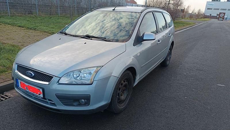 Silber Gebraucht 2005 Ford Focus Ghia Kombi | 1.900 € (Guter Preis) - Bild 1/4