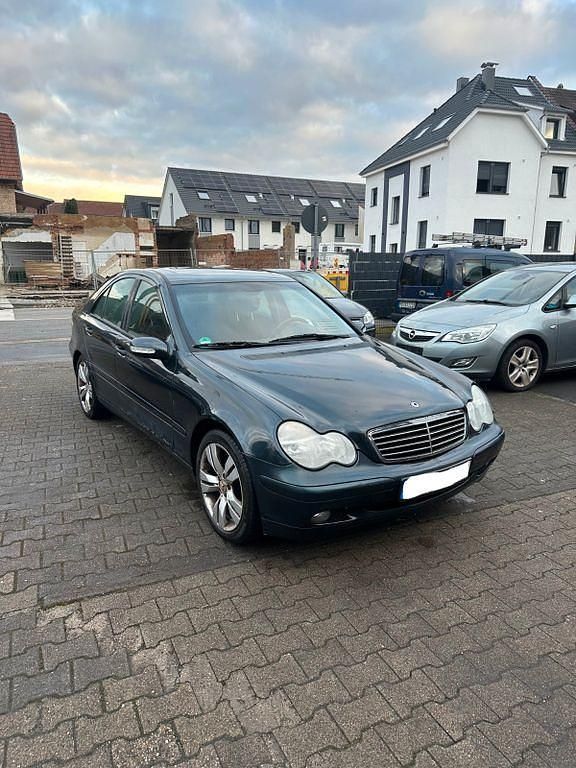 Blau Gebraucht 2001 Mercedes C180 Classic Limousine | 1.000 € (Guter Preis) - Bild 1/4
