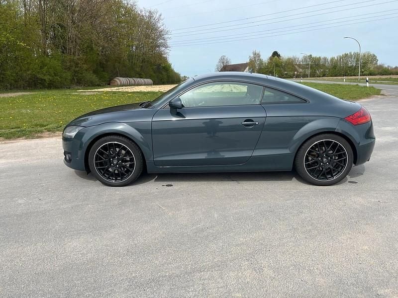 Second-hand Audi TT 160 CP (117 kW) 2008 Negru Coupe