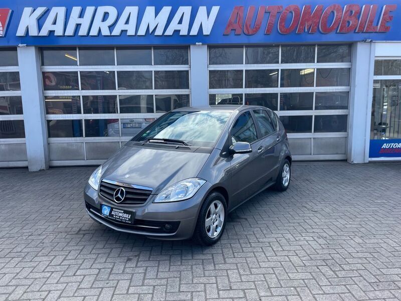 Grau Gebraucht 2011 Mercedes A160 Kleinwagen | 6.200 € (Fairer Preis) - Bild 1/4
