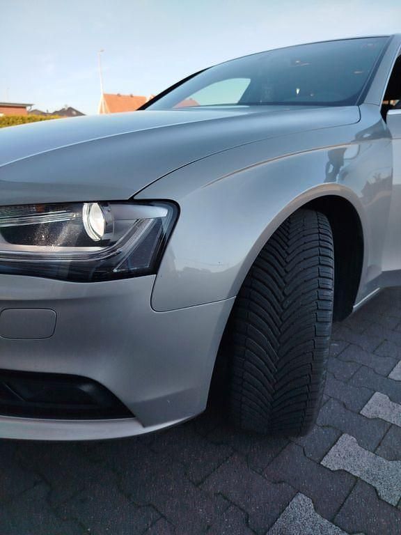 Gebraucht Audi A4 Ambiente 143 PS (105 kW) 2012 Beige Limousine