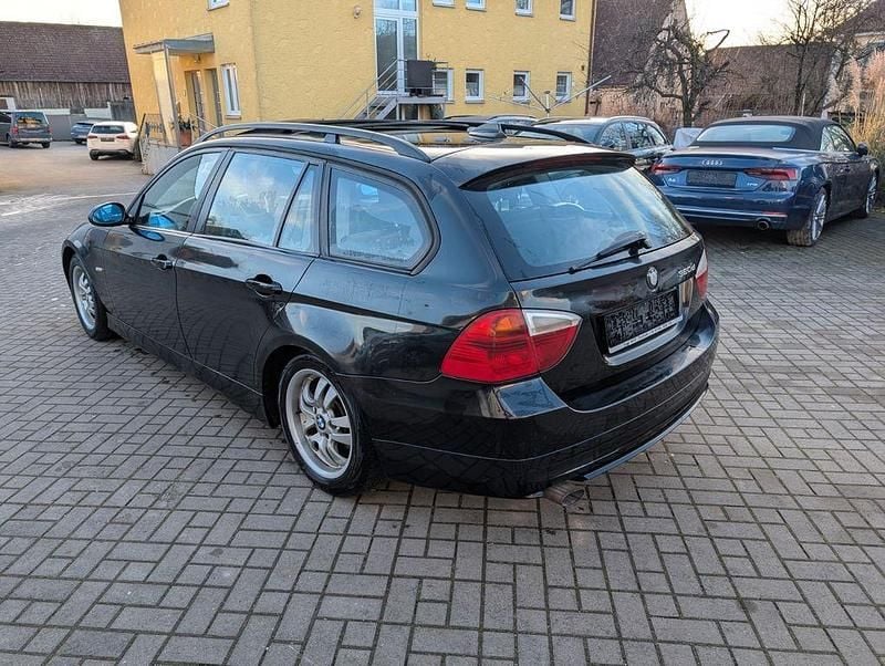 Gebraucht BMW 320 Advantage 163 PS (119 kW) 2006 Schwarz Kombi