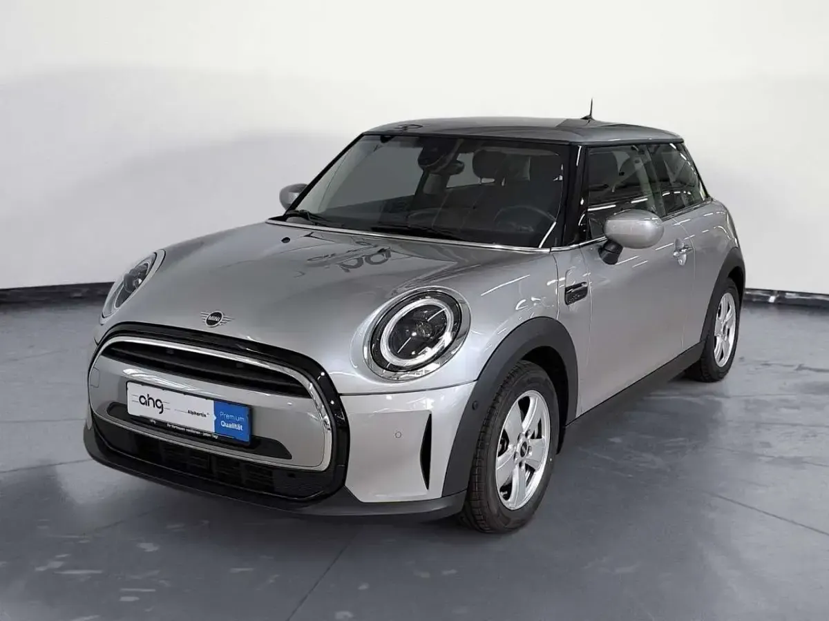 Gebraucht Mini Cooper Essential 136 PS (100 kW) 2023 Silber Kleinwagen