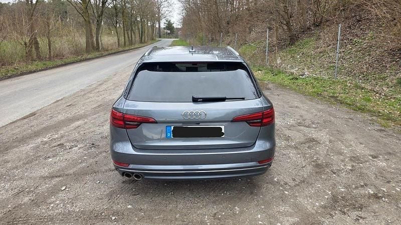 Gebraucht Audi A4 Sport 190 PS (139 kW) 2017 Grau Kombi