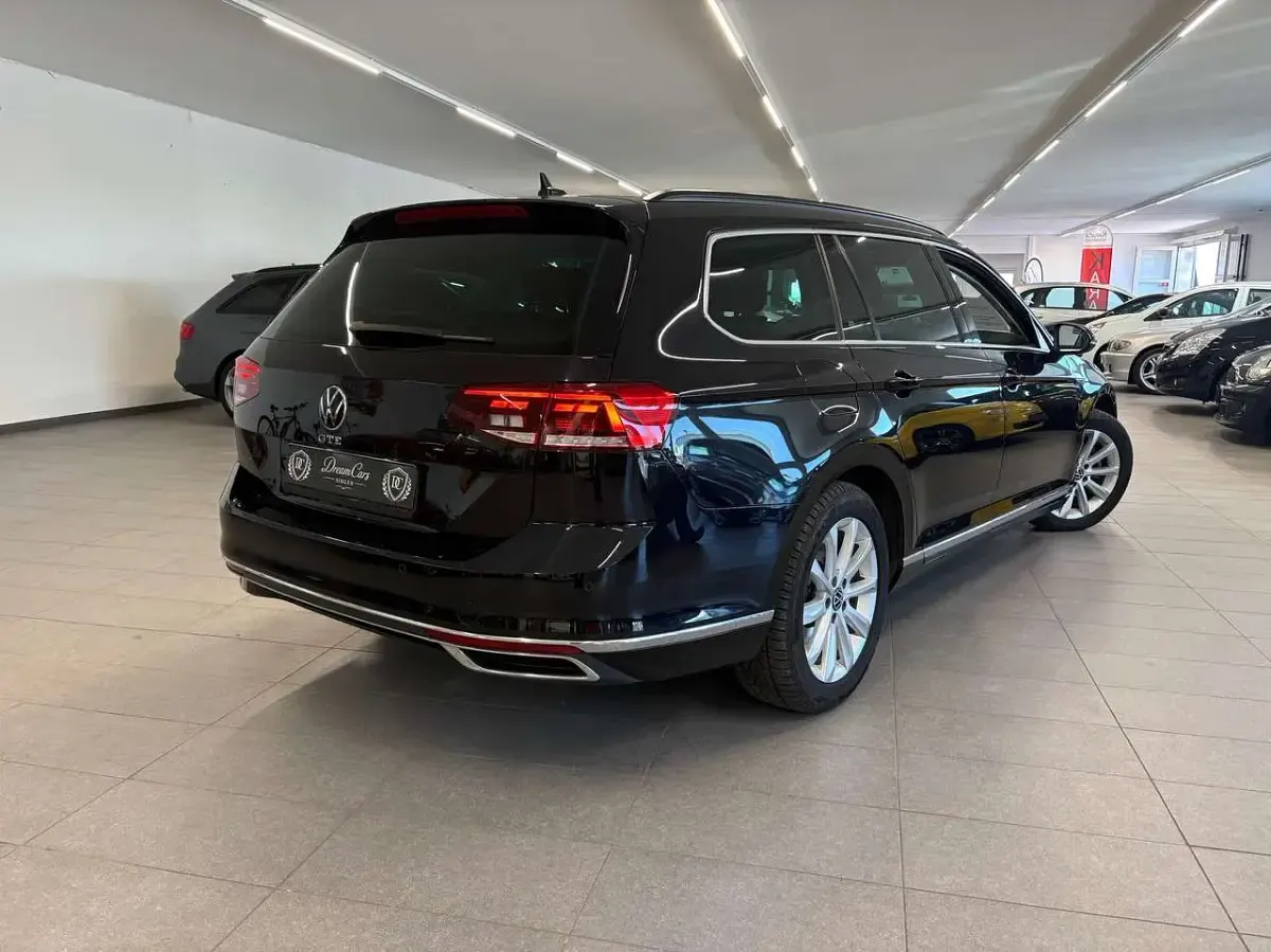 Gebraucht VW Passat GTE 272 PS (200 kW) 2021 Deep black perleffekt Kombi
