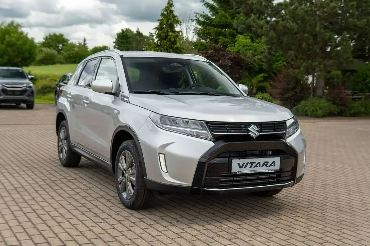 Neu Suzuki Vitara Comfort 129 PS (94 kW) 2026 Silky silver metallic SUV