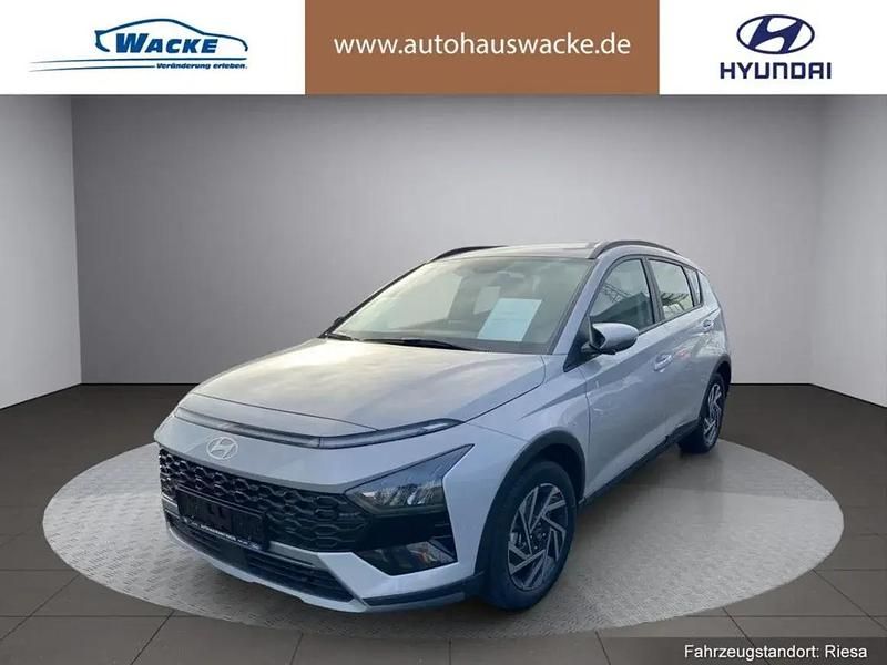 Farbe: hellgrau Neu 2025 Hyundai Bayon Trend SUV | 25.280 € (Etwas zu teuer) - Bild 1/1