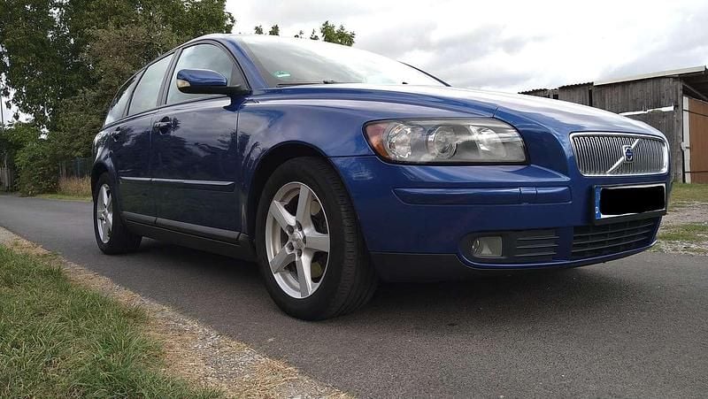 Blau Gebraucht 2006 Volvo V50 Kombi | 3.600 € (Fairer Preis) - Bild 1/4