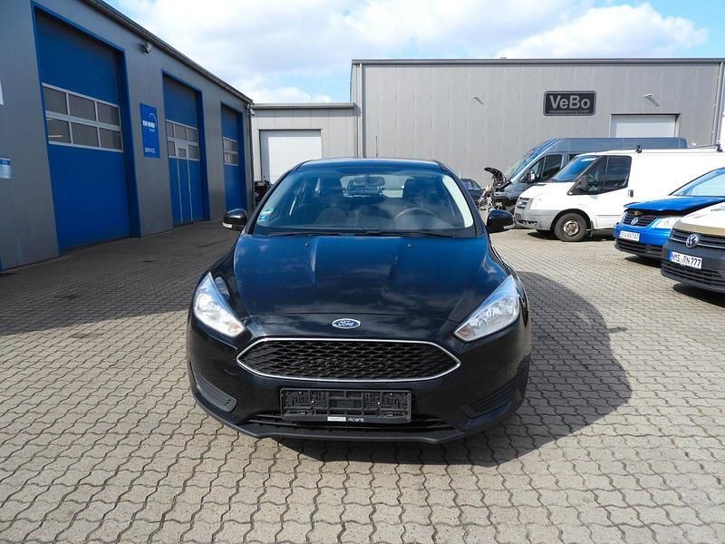 Gebraucht Ford Focus Business Edition 101 PS (74 kW) 2015 Schwarz Kombi