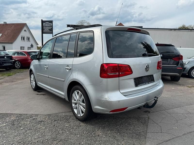Gebraucht VW Touran 105 PS (77 kW) 2012 Silber Van / Kleinbus