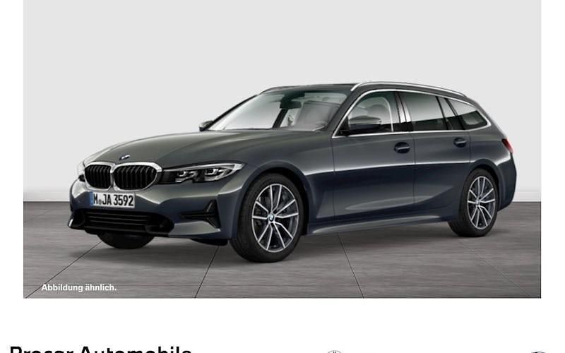 Grau Gebraucht 2022 BMW 330 Sport Line Kombi | 37.970 € (Fairer Preis) - Bild 1/4
