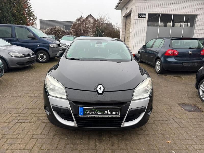 Gebraucht Renault Mégane Coupé Dynamique 110 PS (80 kW) 2009 Schwarz Coupé