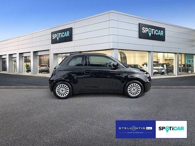 Gebraucht Fiat 500e 86 kW (118 PS) 2023 Schwarz Kleinwagen