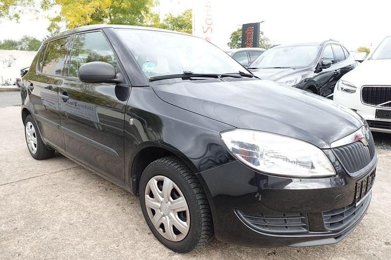 Schwarz Gebraucht 2011 Skoda Fabia Special Limousine | 2.490 € (Superpreis) - Bild 1/4