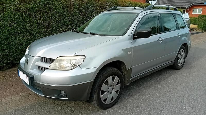 Gebraucht 2005 Mitsubishi Outlander SUV | 2.950 € - Bild 1/4