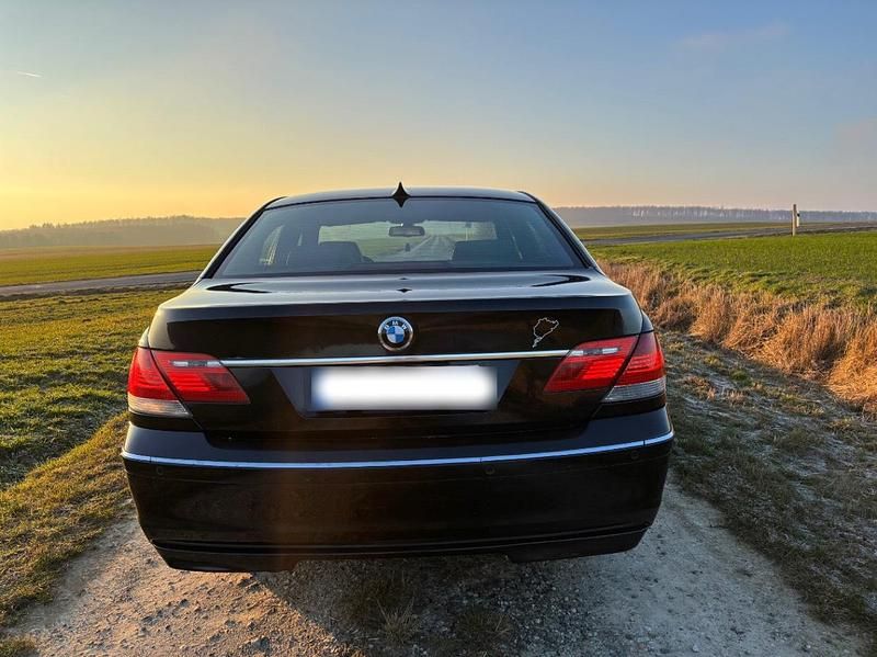 Gebraucht BMW 750 367 PS (269 kW) 2006 Schwarz Limousine