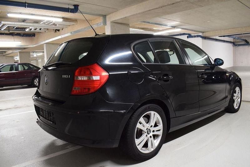 Gebraucht BMW 116 116 PS (85 kW) 2007 Schwarz Kleinwagen