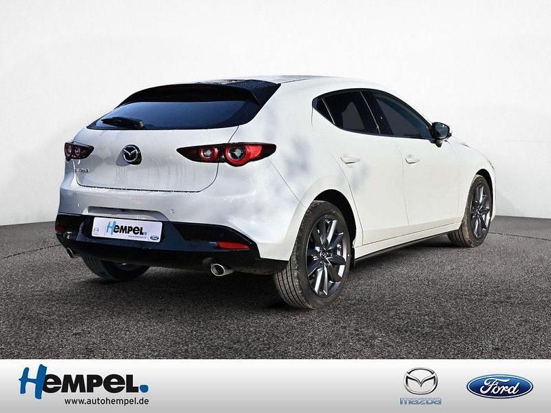 Neu Mazda 3 140 PS (102 kW) 2026 Weiß Limousine
