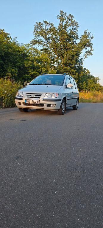 Silber Gebraucht 2004 Hyundai Matrix GLS Van / Kleinbus | 900 € (Superpreis) - Bild 1/4