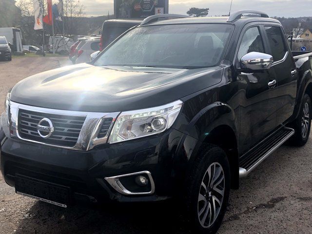 Schwarz metallic Gebraucht 2016 Nissan Navara Tekna Abholung | 26.995 € (Guter Preis) - Bild 1/4