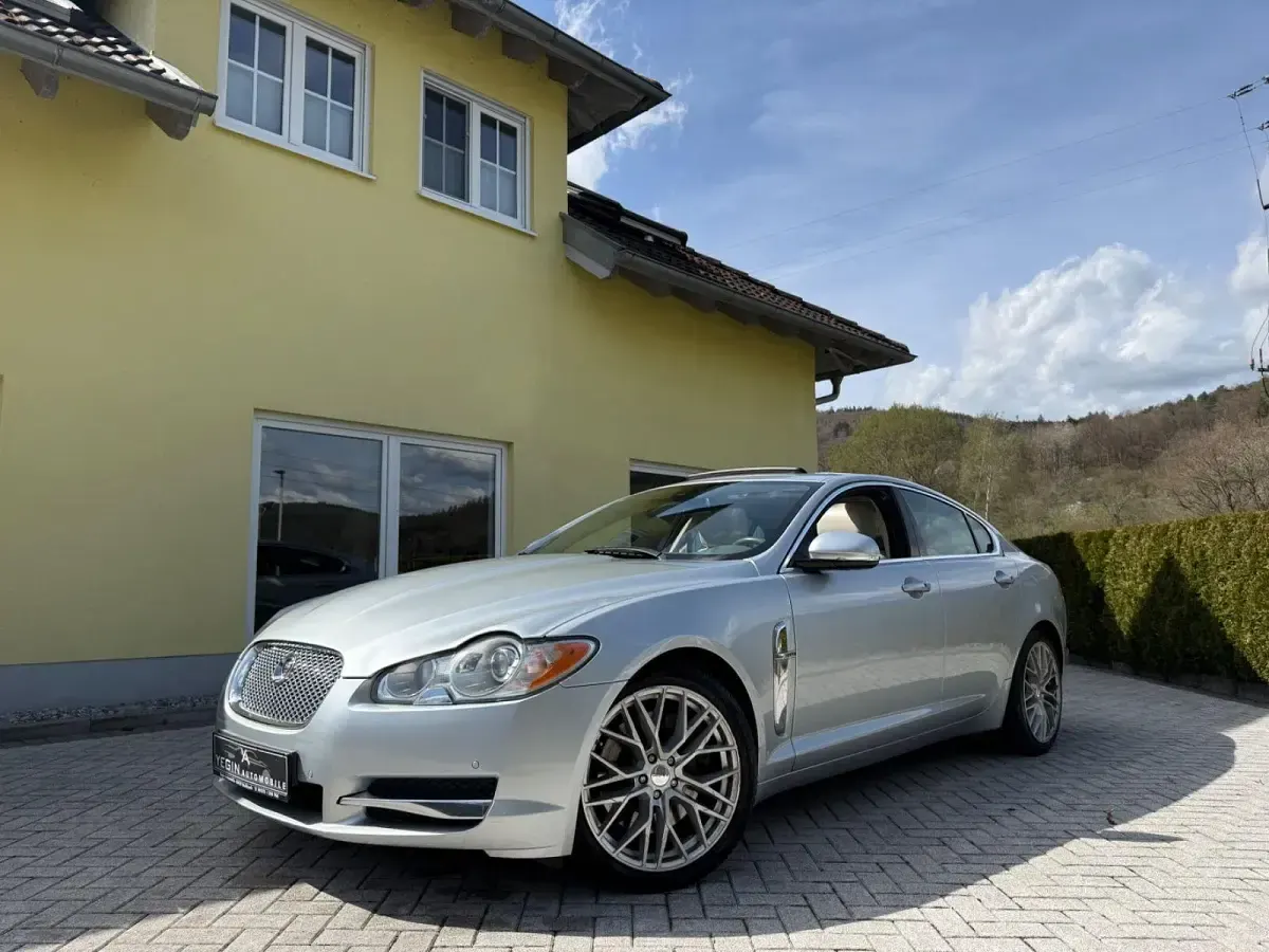 Gebraucht Jaguar XF Premium Luxury 385 PS (283 kW) 2010 Silber Limousine