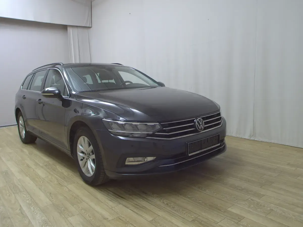 Używany VW Passat Business 150 KM (110 kW) 2023 Szary Kombi