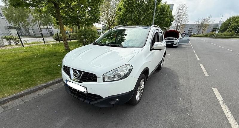 Weiß Gebraucht 2010 Nissan Qashqai SUV | 4.500 € (Guter Preis) - Bild 1/4