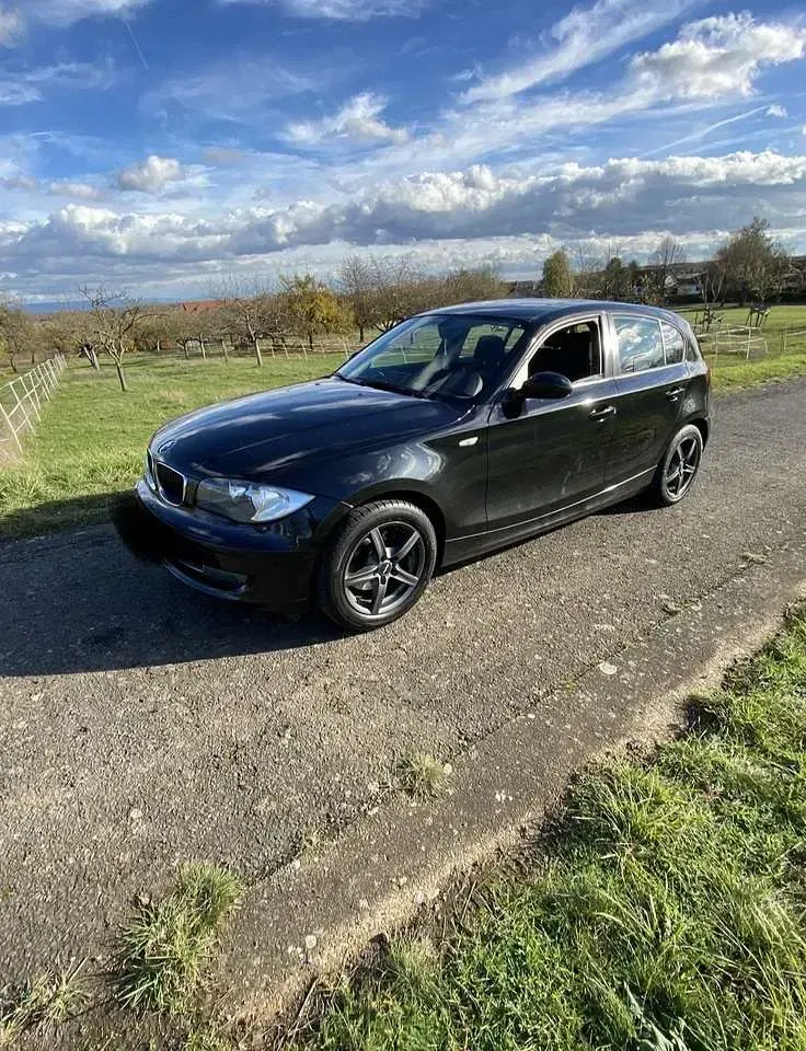 Gebraucht BMW 120 177 PS (130 kW) 2008 Schwarz Kleinwagen