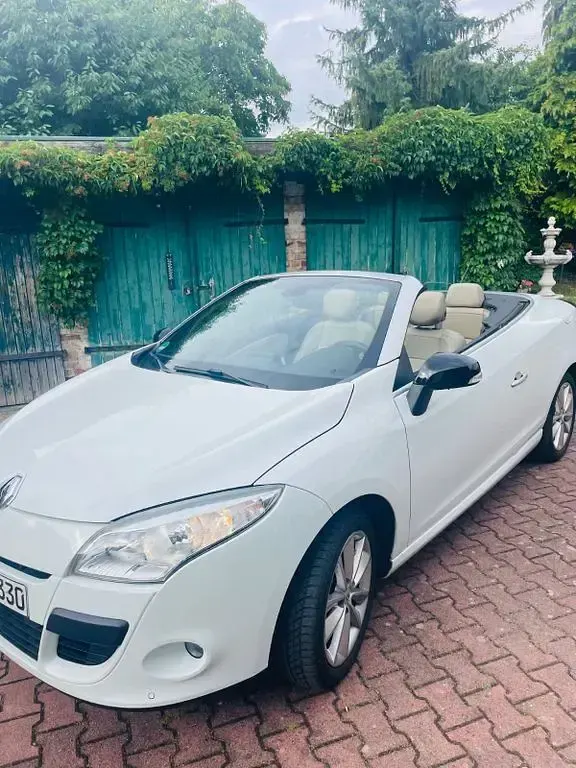 Gebraucht Renault Mégane Cabriolet Luxe 131 PS (96 kW) 2011 Weiß Cabrio
