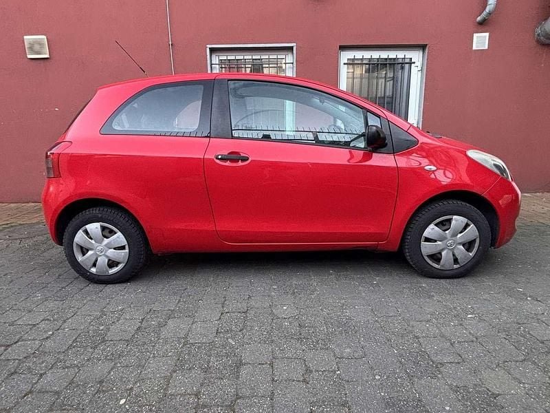 Gebraucht 2008 Toyota Yaris Limousine | 2.000 € (Guter Preis) - Bild 1/4