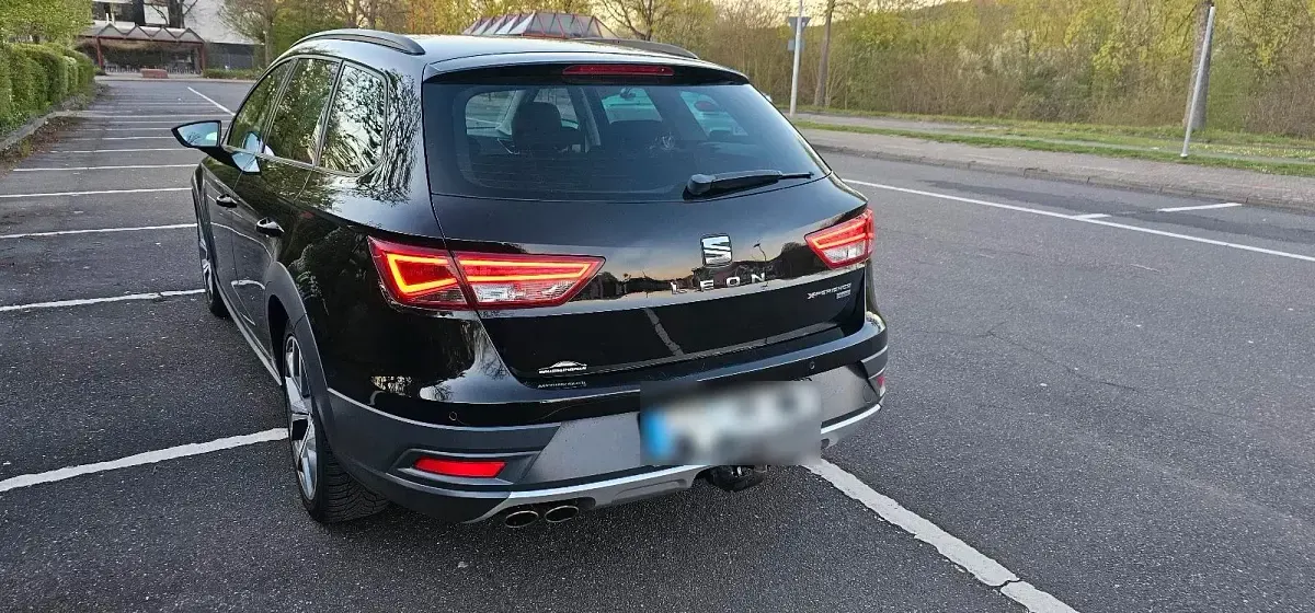 Gebraucht Seat Leon X-Perience 4Drive 150 PS (110 kW) 2015 Schwarz Kombi
