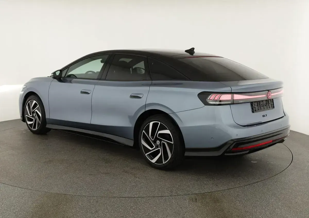 Neu VW ID.7 IQ Drive 210 kW (286 PS) 2026 Aquamarinblau metallic/ dach schwarz Limousine