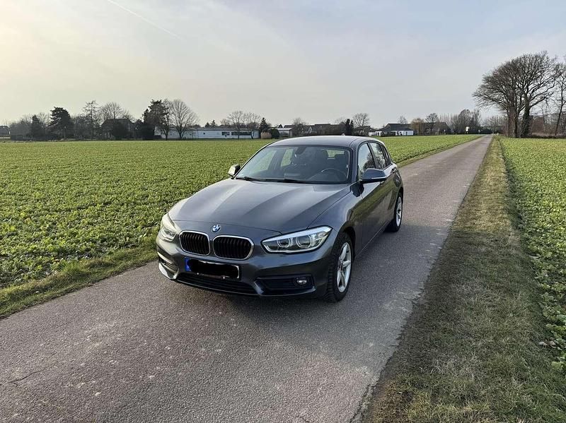 Gebraucht BMW 116 Advantage 109 PS (80 kW) 2017 Grau Kleinwagen