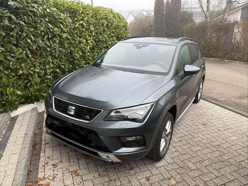 Grau Gebraucht 2018 Seat Ateca 4Drive SUV | 17.299 € (Guter Preis) - Bild 1/4