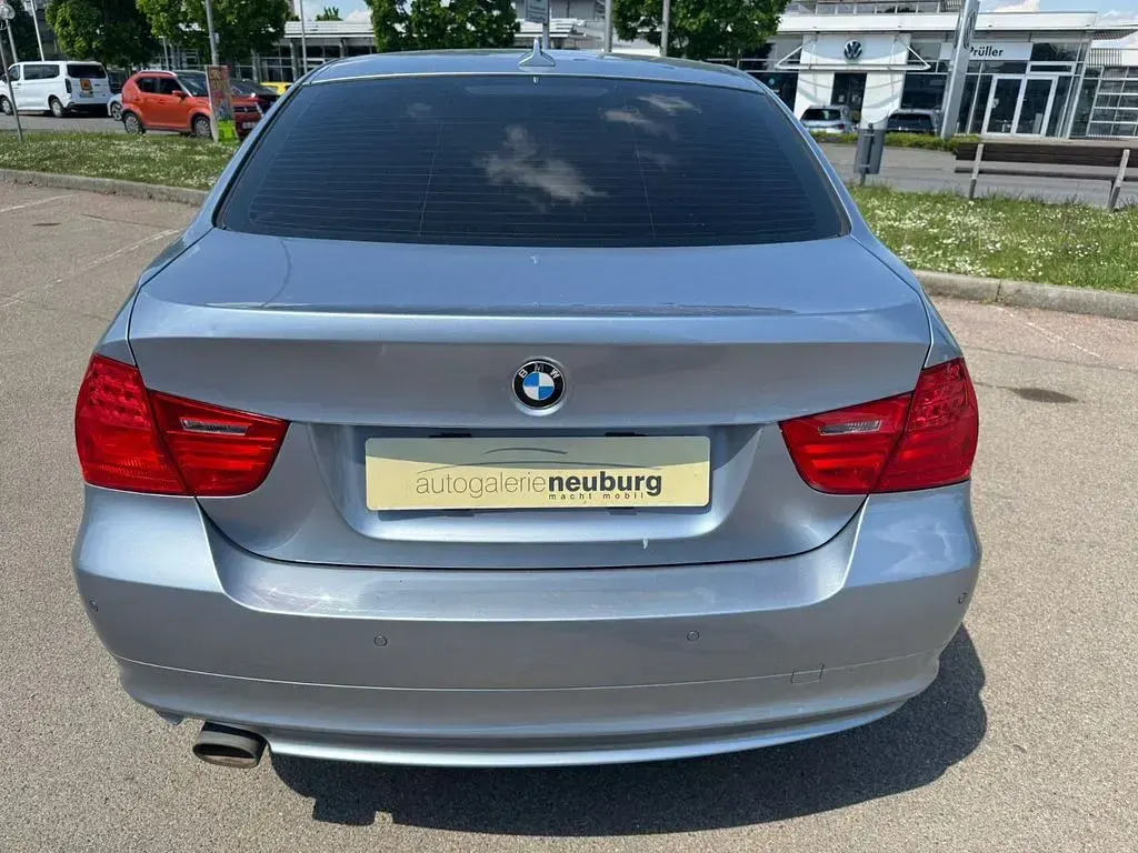 Gebraucht BMW 318 Comfort Edition 143 PS (105 kW) 2010 Blau Limousine