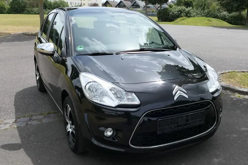 Gebraucht Citroën C3 SELECTION 95 PS (69 kW) 2012 Schwarz Limousine