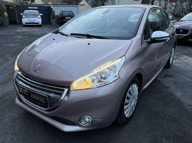 Gebraucht Peugeot 208 Allure 120 PS (88 kW) 2012 Lackierung pink quartz/blossom Kleinwagen