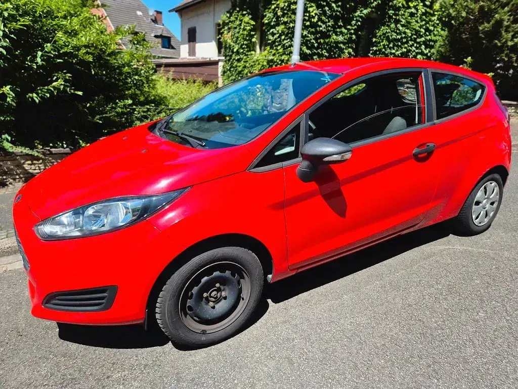 Gebraucht Ford Fiesta Ambiente 60 PS (44 kW) 2013 Schwarz Kleinwagen