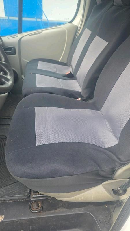 Gebraucht Renault Trafic 114 PS (83 kW) 2010 Weiß Van / Kleinbus