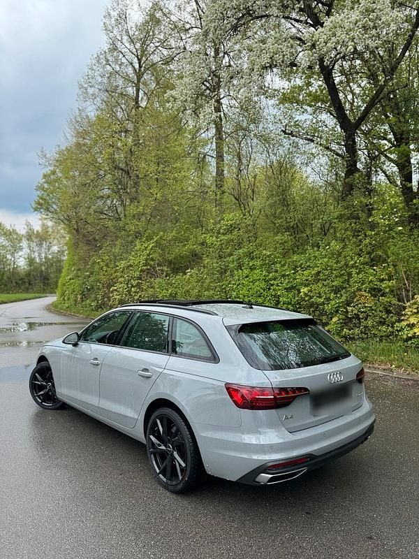 Second-hand Audi A4 Ambiente 136 CP (100 kW) 2021 Gri Break