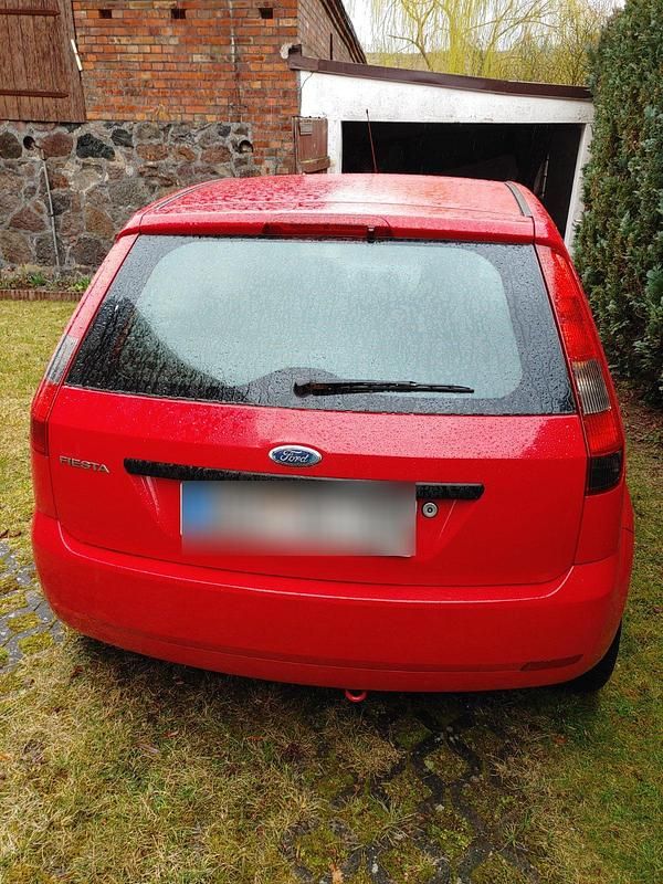 Gebraucht Ford Fiesta 60 PS (44 kW) 2003 Rot Kleinwagen