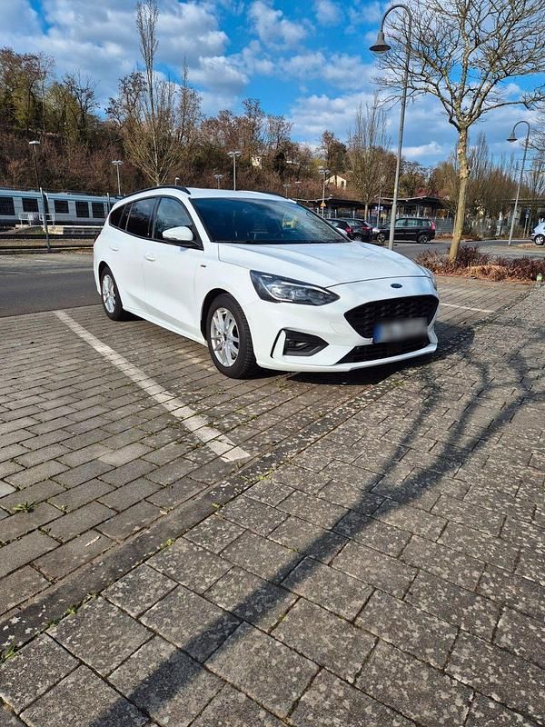 Gebraucht Ford Focus ST-Line 150 PS (110 kW) 2021 Weiß Kombi