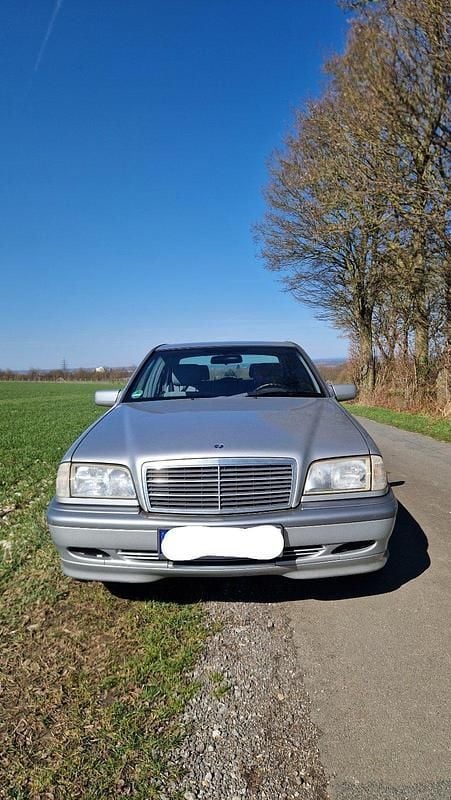 Gebraucht Mercedes C180 122 PS (89 kW) 1998 Silber Limousine