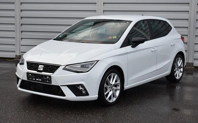 Weiß Gebraucht 2022 Seat Ibiza FR Kleinwagen | 15.700 € (Fairer Preis) - Bild 1/4